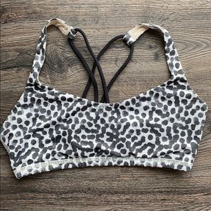 Lululemon strapping bra